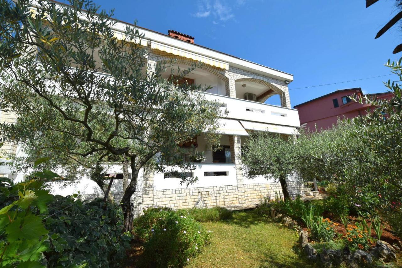 Apartment Mila Malinska Buitenkant foto