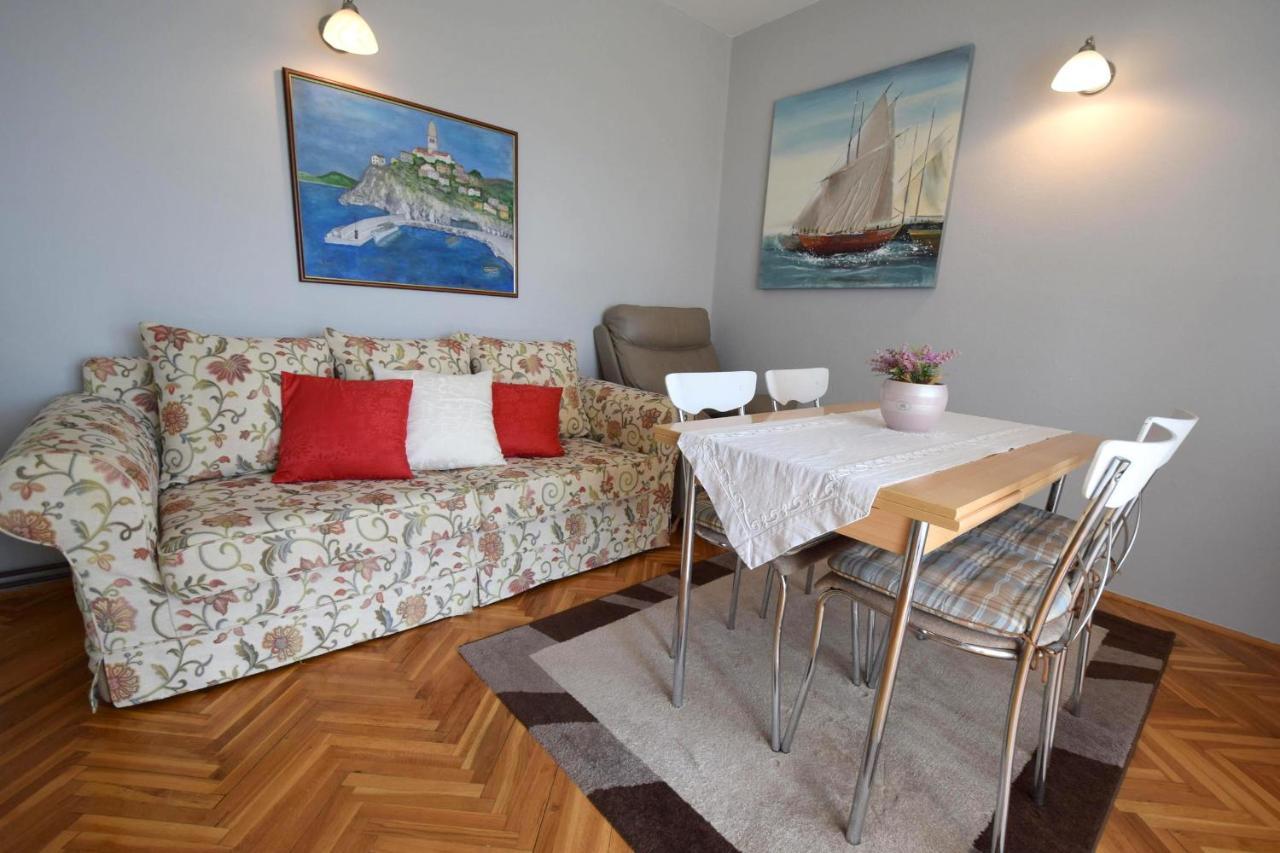 Apartment Mila Malinska Buitenkant foto